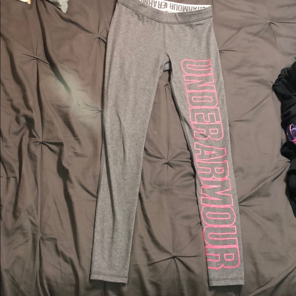 BARELY WORN UNDER ARMOUR leggings